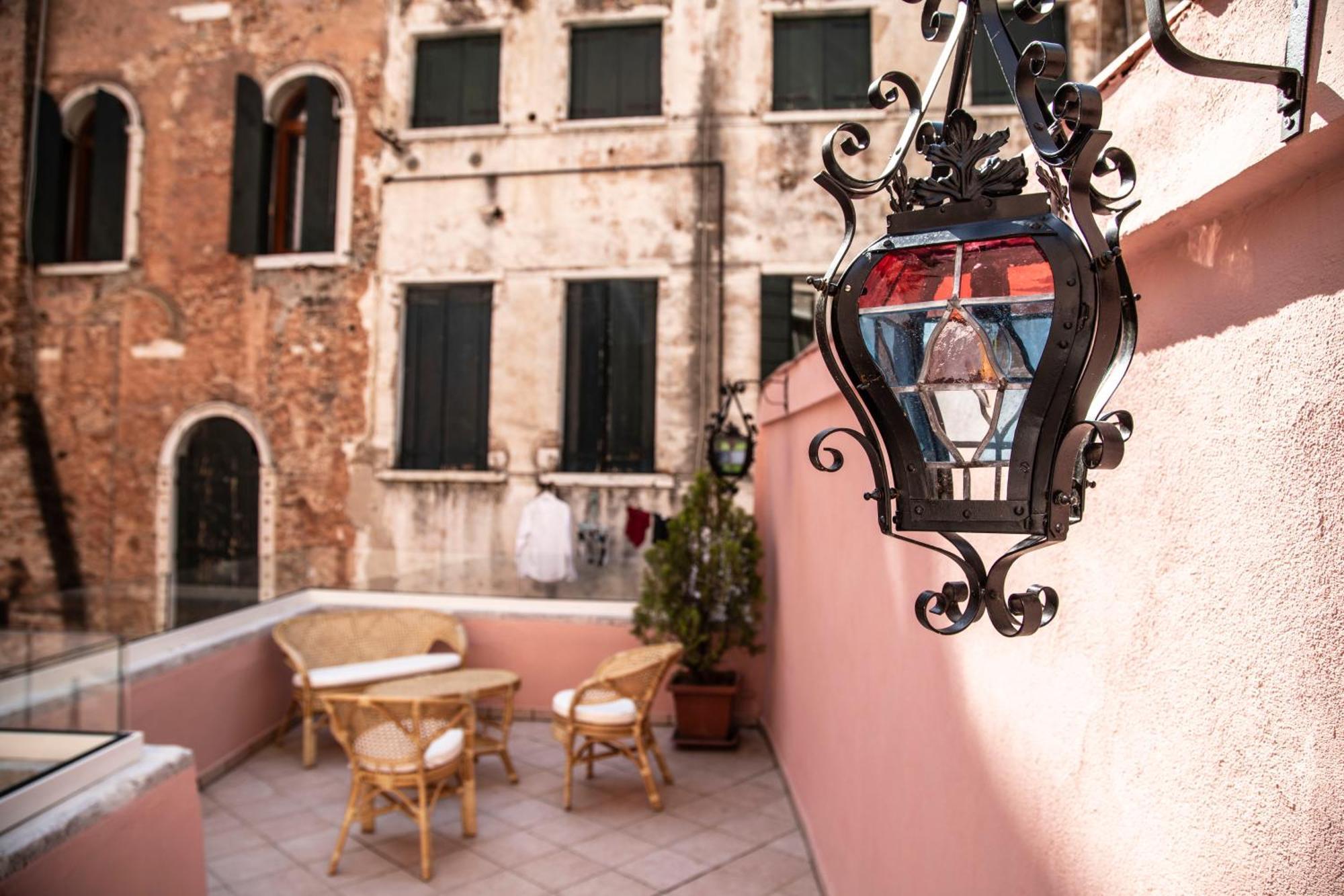 Palazzo Dei Mori Hotel Venice Exterior photo